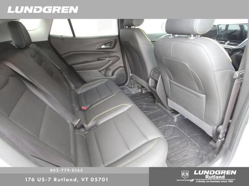 Used 2024 Chevrolet Trax ACTIV w/ Driver Confidence Package FWD image 16