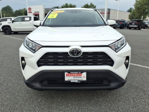 Used 2021 Toyota RAV4 XLE AWD/4WD image 8