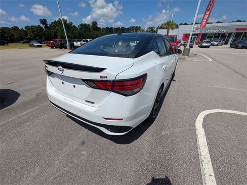 New 2025 Nissan Sentra SR w/ Midnight Edition image 3