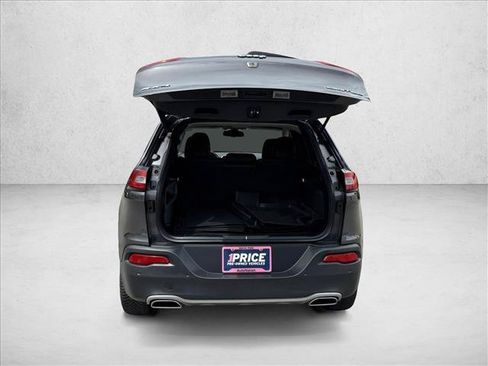 Used 2018 Jeep Cherokee Limited AWD/4WD image 7