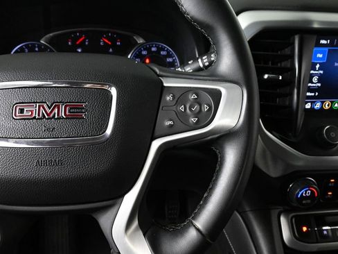 Used 2023 GMC Acadia SLT image 11