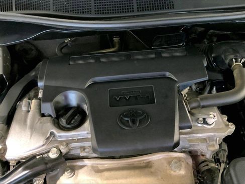 Used 2016 Toyota Camry LE image 32