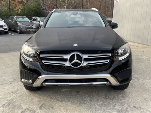 Used 2017 Mercedes-Benz GLC 300 4MATIC image 3