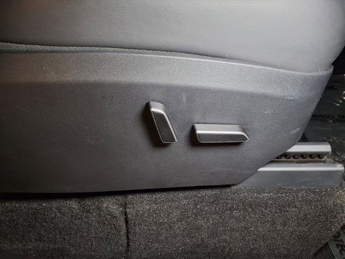 Used 2023 Tesla Model Y Performance image 24