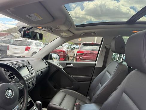 Used 2017 Volkswagen Tiguan Wolfsburg Edition AWD/4WD image 20