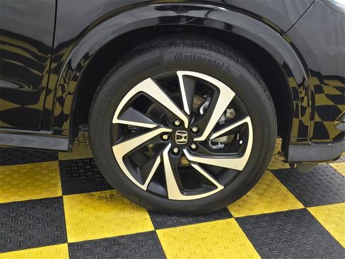 Used 2019 Honda HR-V Sport image 9