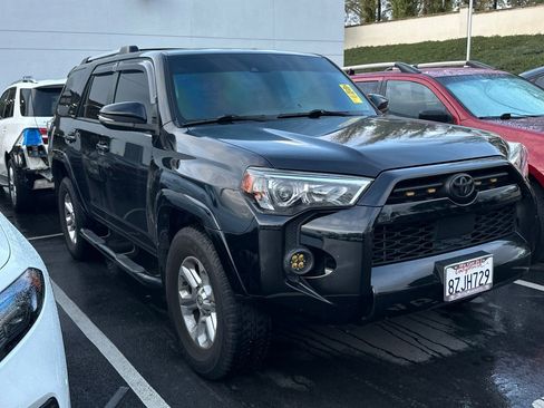 Used 2022 Toyota 4Runner SR5 Premium image 10