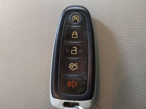 Used 2014 Ford Edge Limited w/ Equipment Group 302A AWD/4WD image 32
