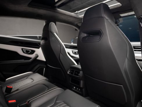 Used 2024 Lamborghini Urus S image 71