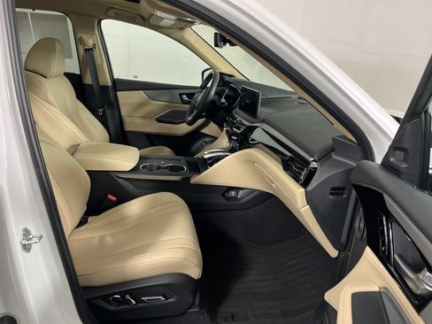 Used 2025 Acura MDX FWD w/ Technology Package image 6