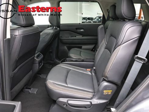 Used 2024 Nissan Pathfinder SL AWD/4WD image 81
