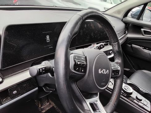 Used 2023 Kia Sportage EX AWD/4WD image 7
