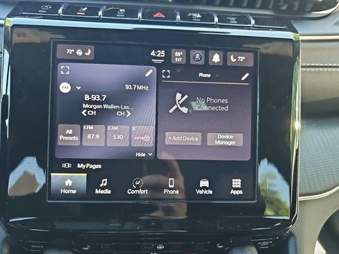 Used 2023 Jeep Grand Cherokee Altitude AWD/4WD image 22