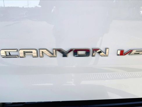 Used 2019 GMC Canyon SLE w/ Elevation Edition image 28