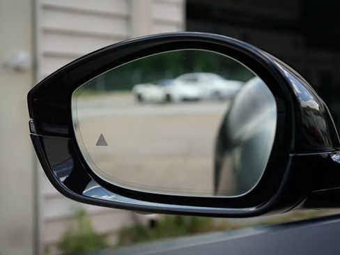 Used 2025 Ferrari 12Cilindri RWD image 29
