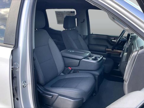Used 2021 Chevrolet Silverado 1500 LT w/ Z71 Off-Road Package AWD/4WD image 9