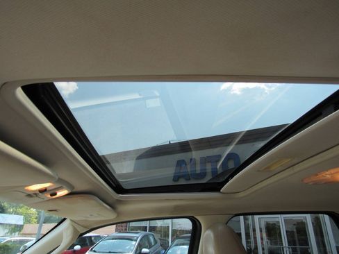 Used 2010 Ford Escape Limited FWD image 29