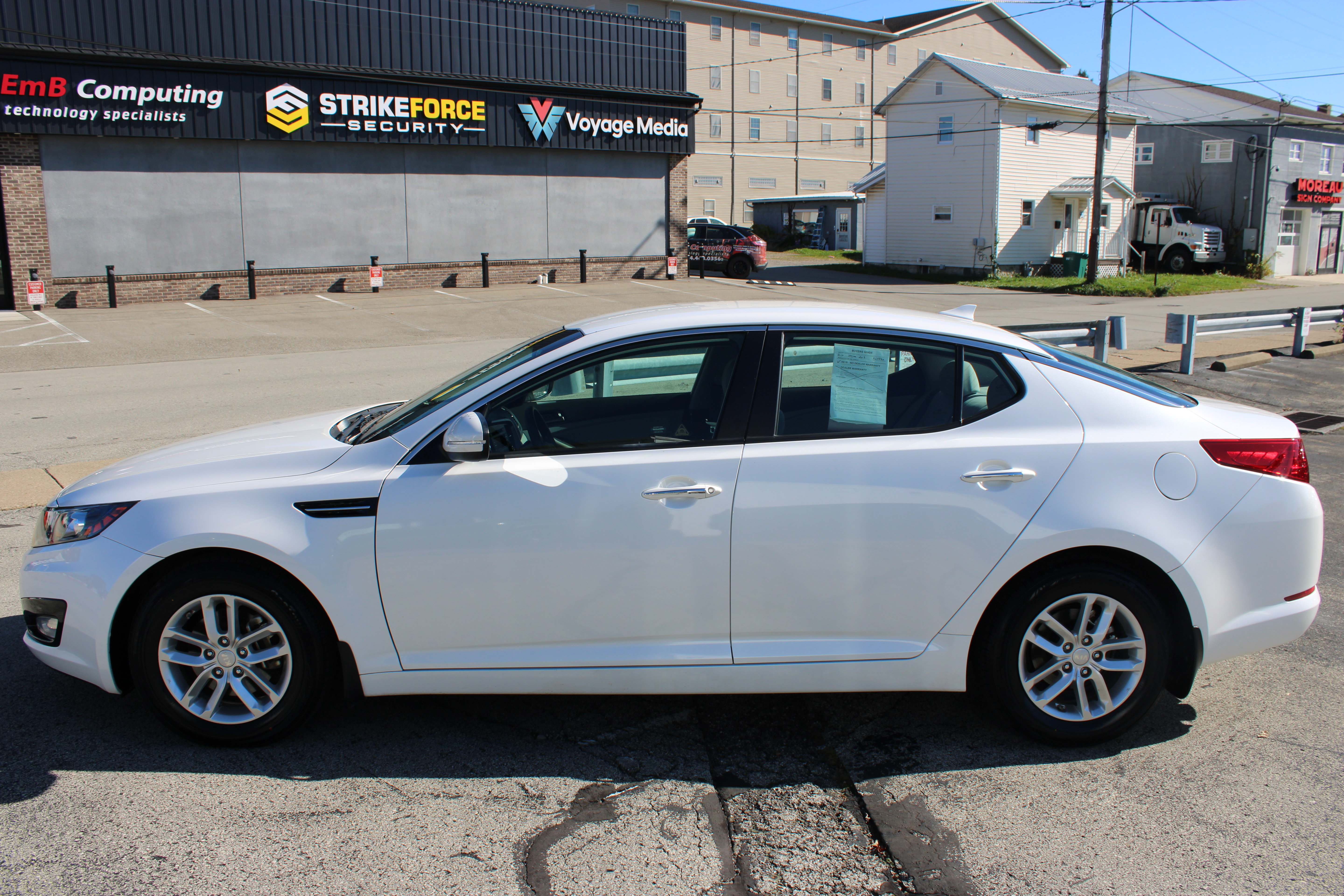 Used 2013 Kia Optima LX FWD image 2