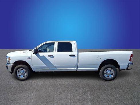 Used 2023 RAM 3500 Tradesman w/ Chrome Appearance Group image 7