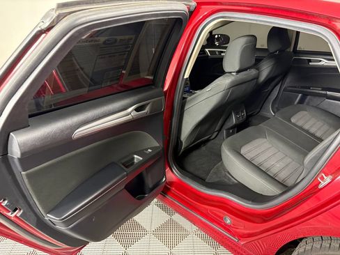 Certified 2020 Ford Fusion SE AWD/4WD image 28
