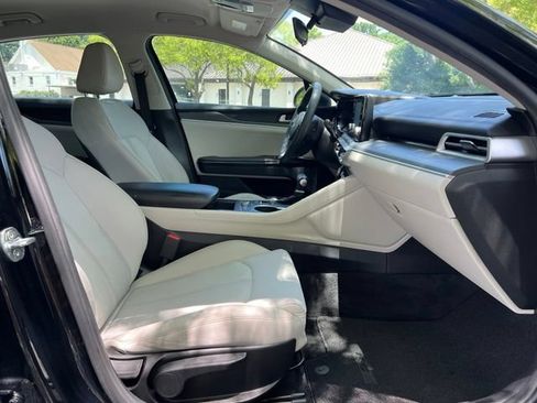 Used 2022 Kia K5 LXS FWD image 24