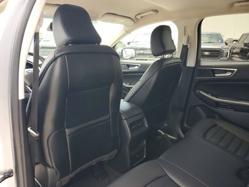 Used 2022 Ford Edge SEL image 13