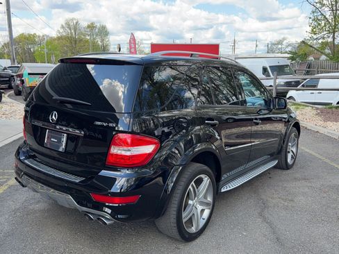 Used 2010 Mercedes-Benz ML 63 AMG 4MATIC image 5