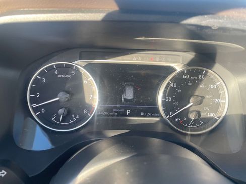 Used 2023 Nissan Rogue S image 40