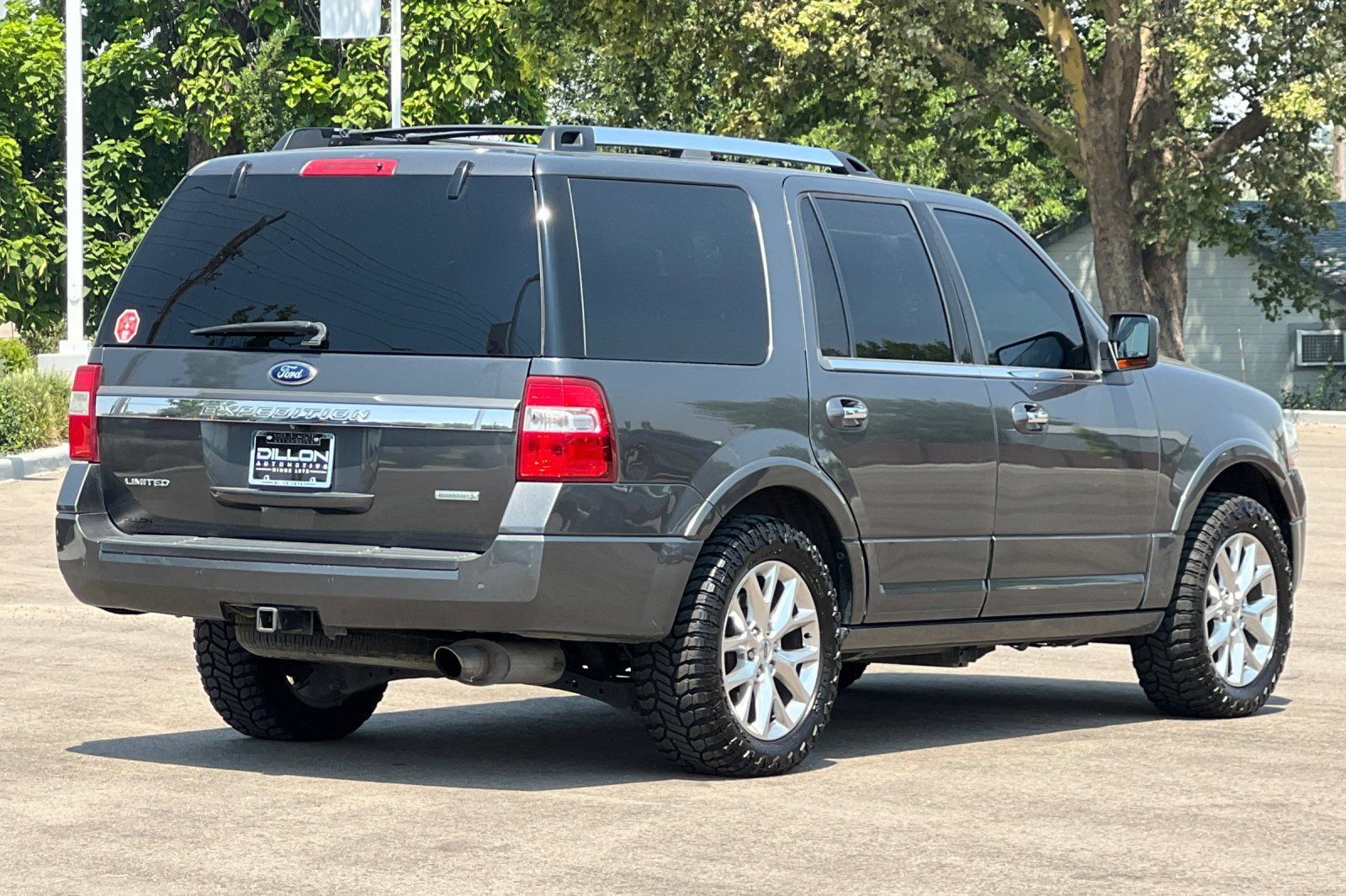 Used 2015 Ford Expedition Limited w/ Equipment Group 301A AWD/4WD image 4