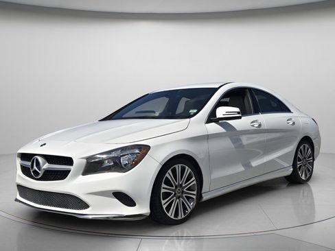Used 2018 Mercedes-Benz CLA 250 image 9