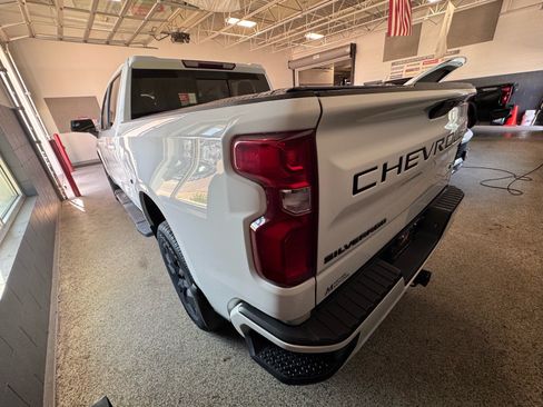 Used 2020 Chevrolet Silverado 1500 RST AWD/4WD image 7