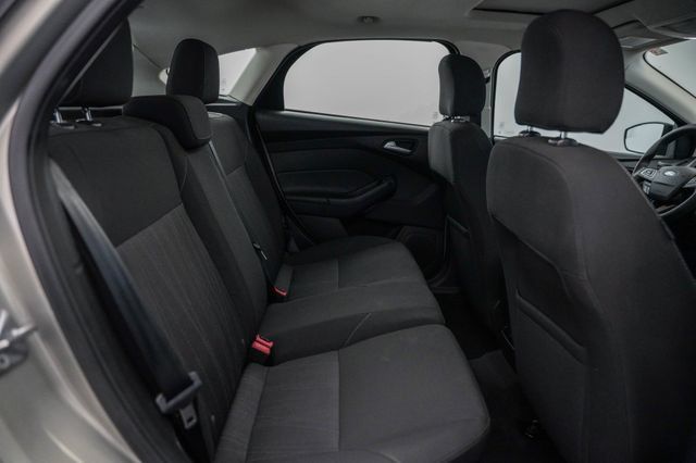 Used 2016 Ford Focus SE FWD image 26