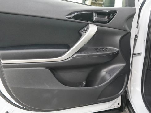 Used 2023 Mitsubishi Eclipse Cross LE AWD/4WD image 18