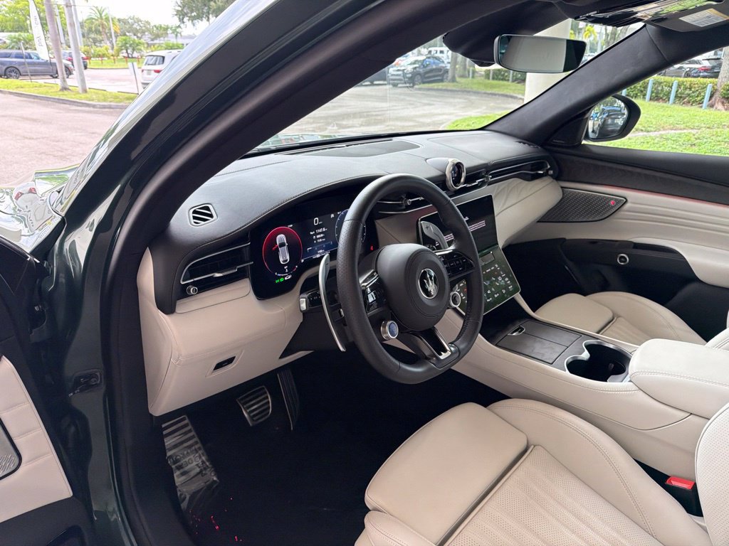 Used 2026 Maserati Grecale Modena AWD/4WD image 6