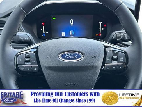 New 2025 Ford Escape SE image 21
