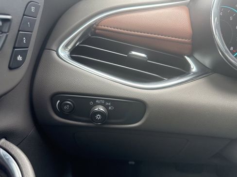 Used 2018 Chevrolet Malibu Premier w/ Premier Sun and Wheel Package image 37