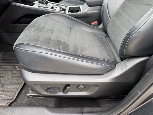 Used 2024 Mitsubishi Outlander SE FWD image 29
