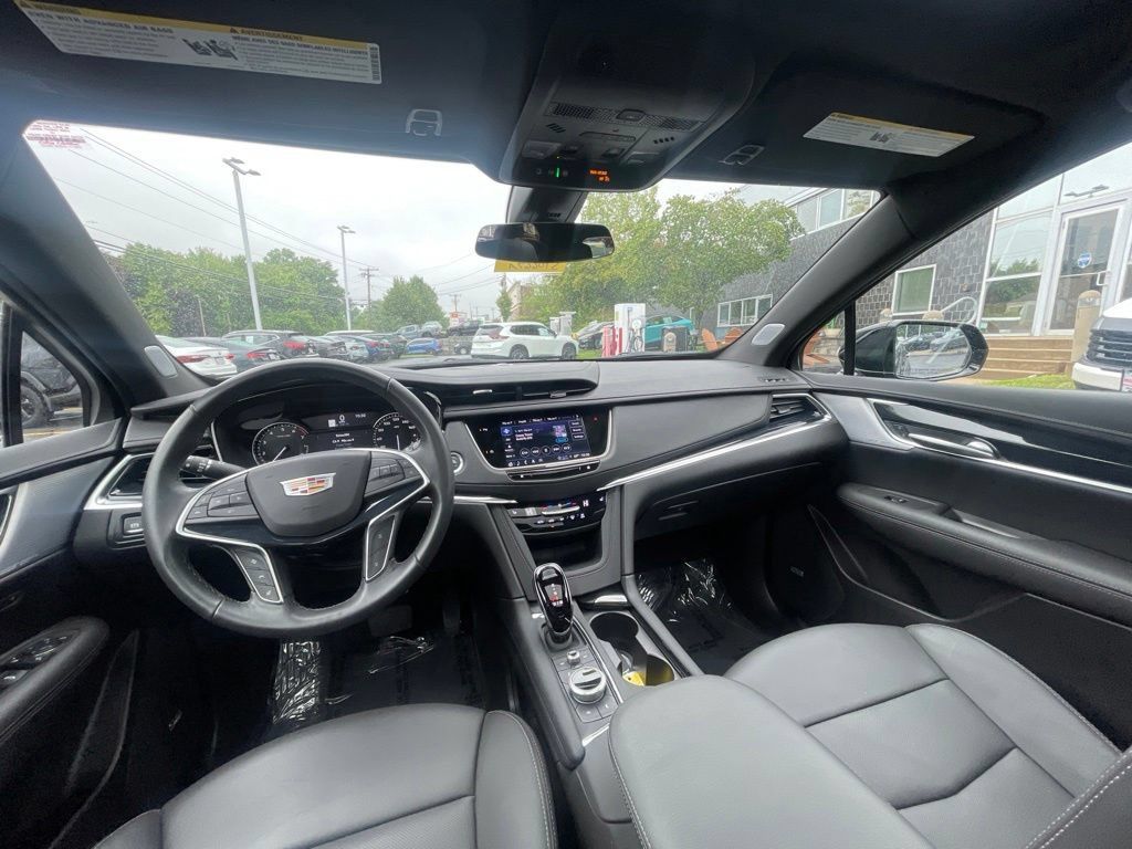 Used 2024 Cadillac XT5 Premium Luxury AWD/4WD image 11