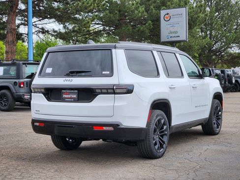 New 2026 Jeep Grand Wagoneer Summit AWD/4WD image 3