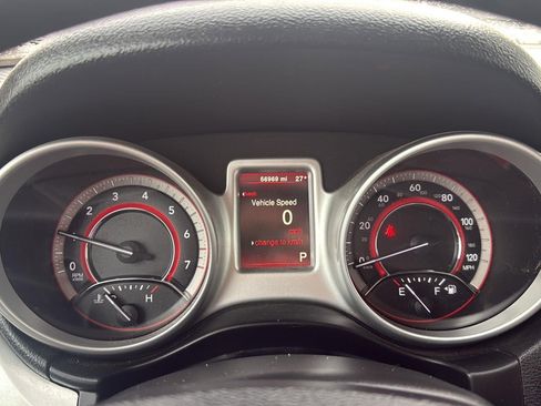 Used 2020 Dodge Journey SE image 17