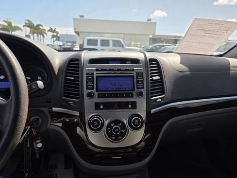 Used 2011 Hyundai Santa Fe GLS FWD image 14