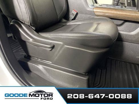 Used 2022 Chevrolet Silverado 1500 RST w/ Convenience Package II AWD/4WD image 24