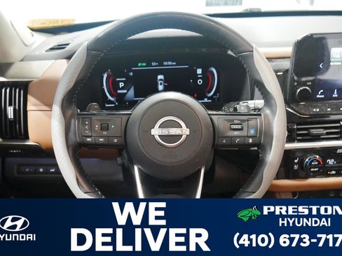 Used 2023 Nissan Pathfinder Platinum image 21