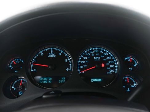 Used 2013 Chevrolet Avalanche LTZ image 30