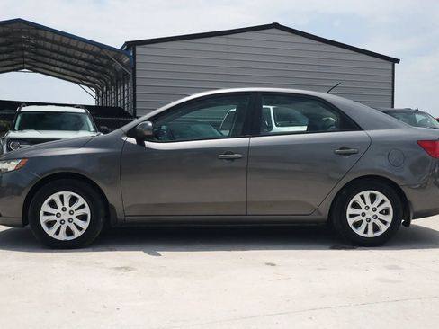 Used 2013 Kia Forte EX FWD image 3