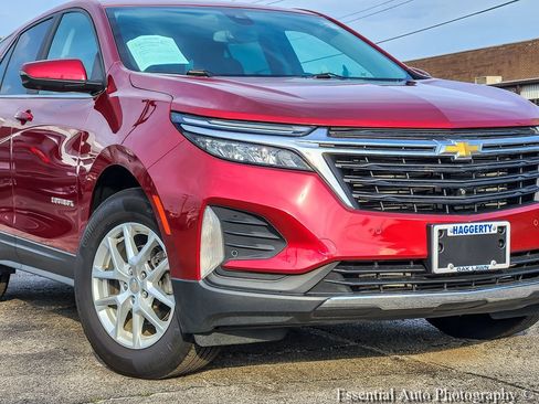 Used 2023 Chevrolet Equinox LT FWD image 2