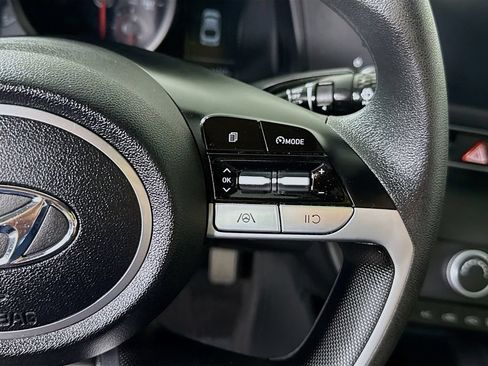 Certified 2023 Hyundai Elantra SE FWD image 21