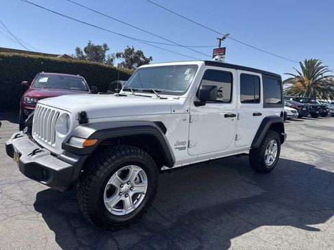 Used 2018 Jeep Wrangler Unlimited Sport S AWD/4WD image 3