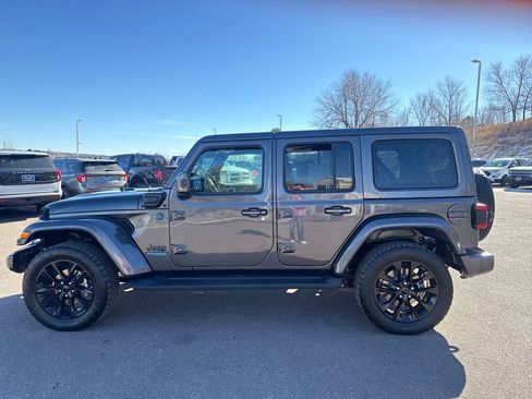 Used 2021 Jeep Wrangler Unlimited Sahara image 4