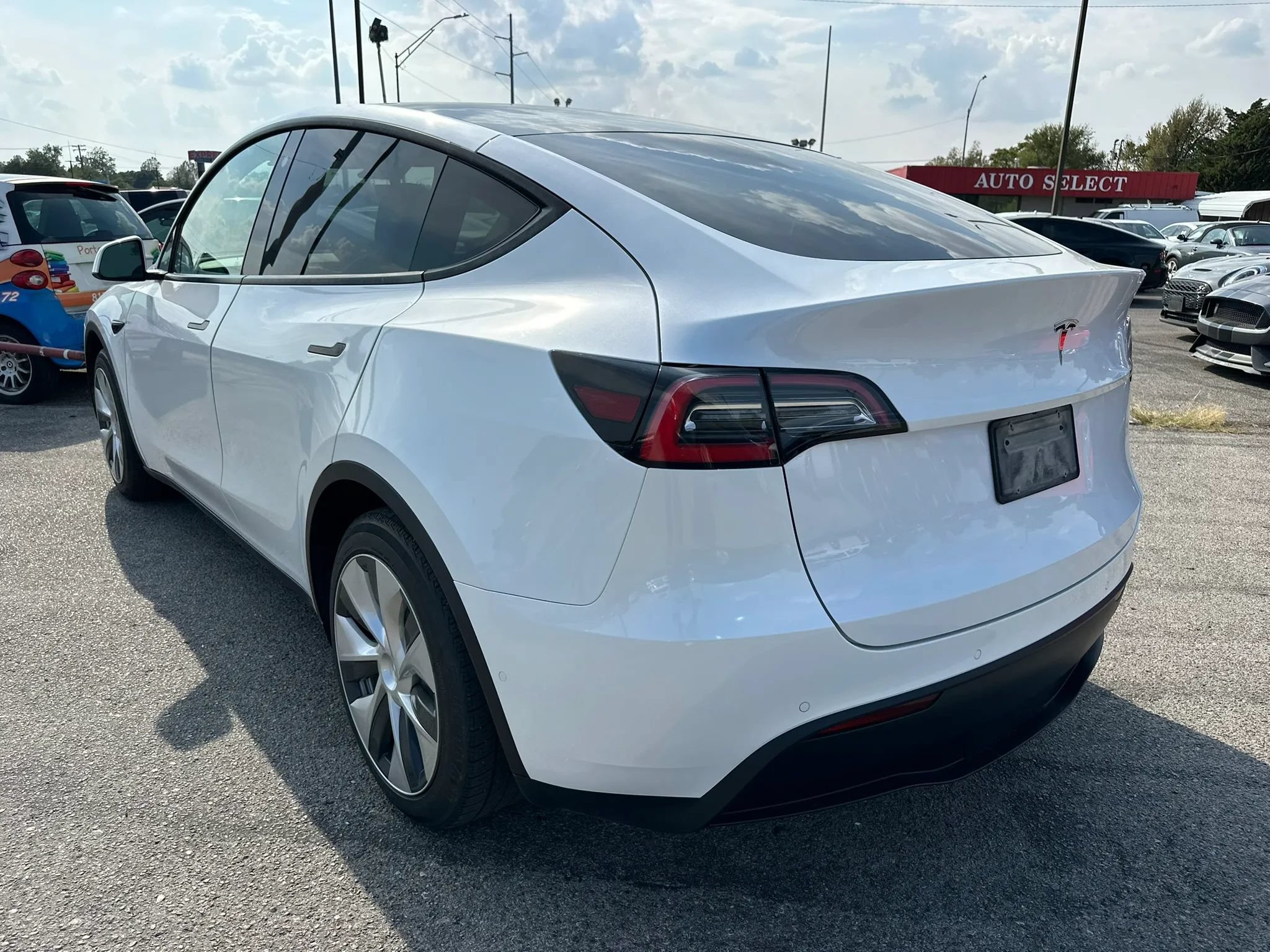 Used 2021 Tesla Model Y 2WD image 32
